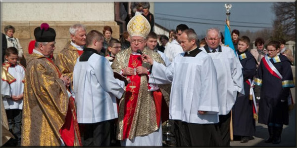 Ks.S. Stęchły - Poświęcenie dzwonu